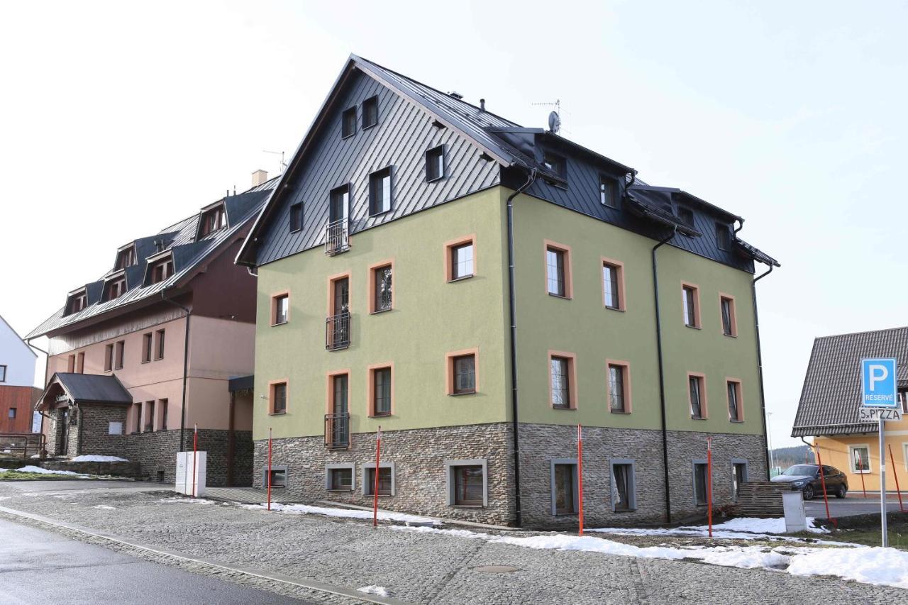 Apartmany Aura Bozi Dar Exterior photo